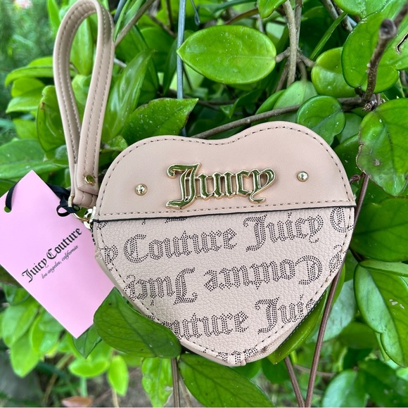 Nude Juicy Couture Heart Shaped Wristlet - Picture 1 of 3
